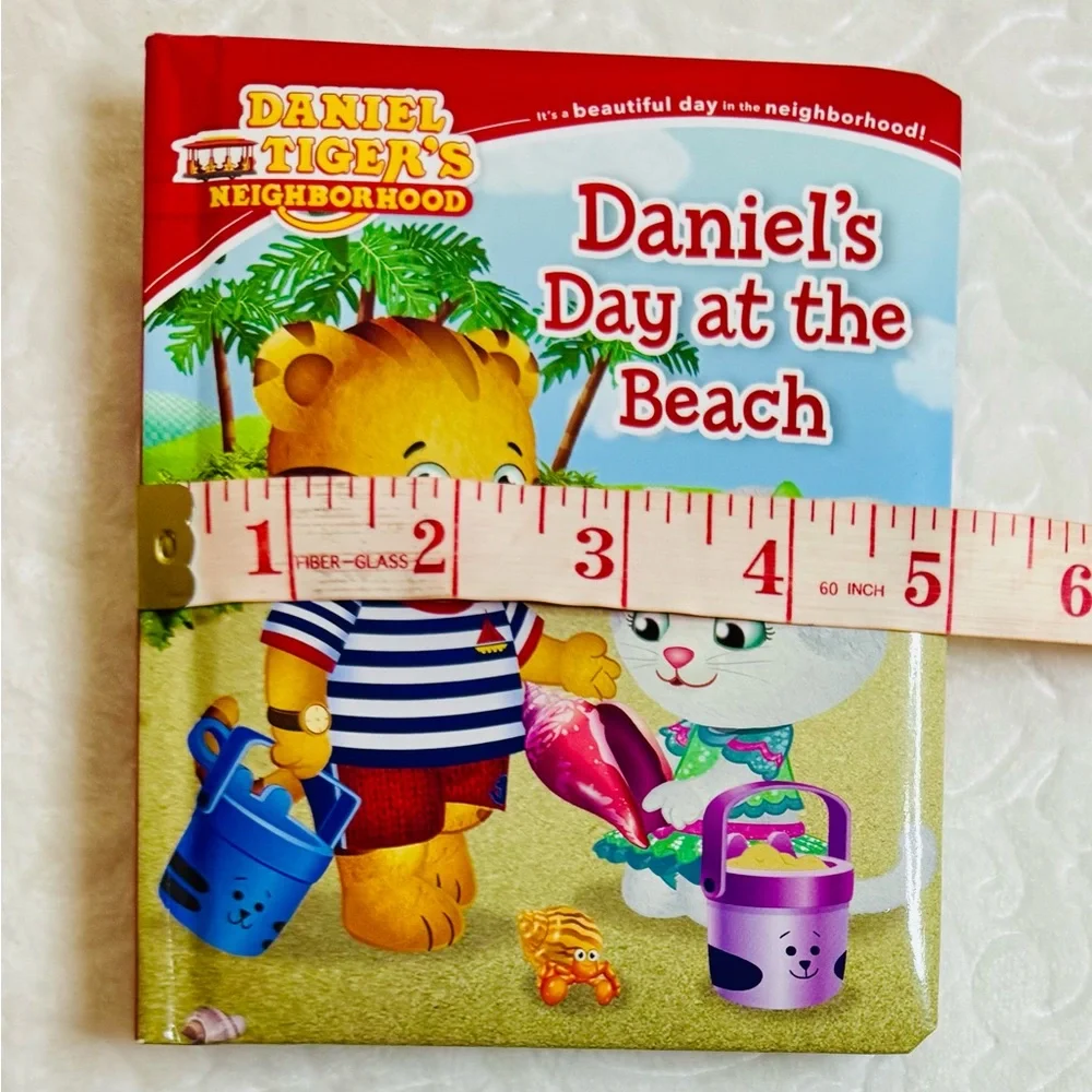 Daniel's Day at the Beach Book by Daniel Tiger’s Neighborhood (New with tags on)